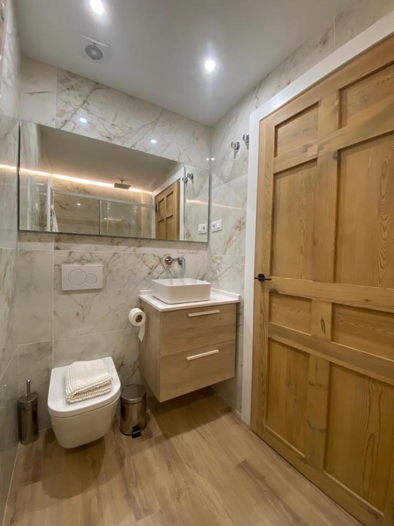 Apartamento Deluxe Casco Viejo Билбао Екстериор снимка